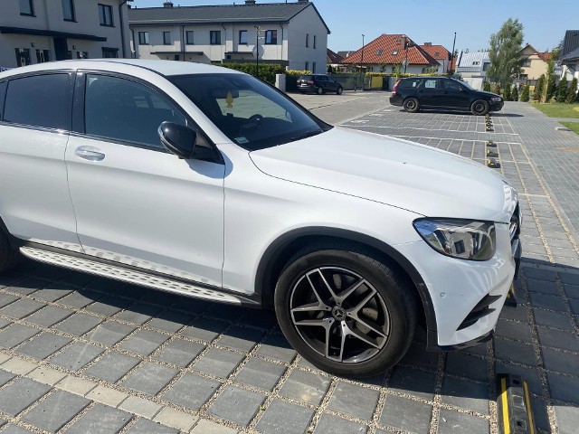 Zawodnik Chojniczanki Chojnice stracił luksusowe auto. Złodziej odjechał nim sprzed domu piłkarza