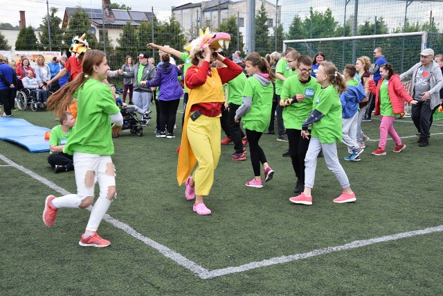 Klub Olimpiad Specjalnych „Młode Wilki” działający z Zespole Szkół nr 3 w Golubiu-Dobrzyniu w czwartek 27 maja zorganizował na miejscowym Orliku kolejną edycję olimpiady - Turniej Sprawności Ruchowej „Pragnę zwyciężyć”