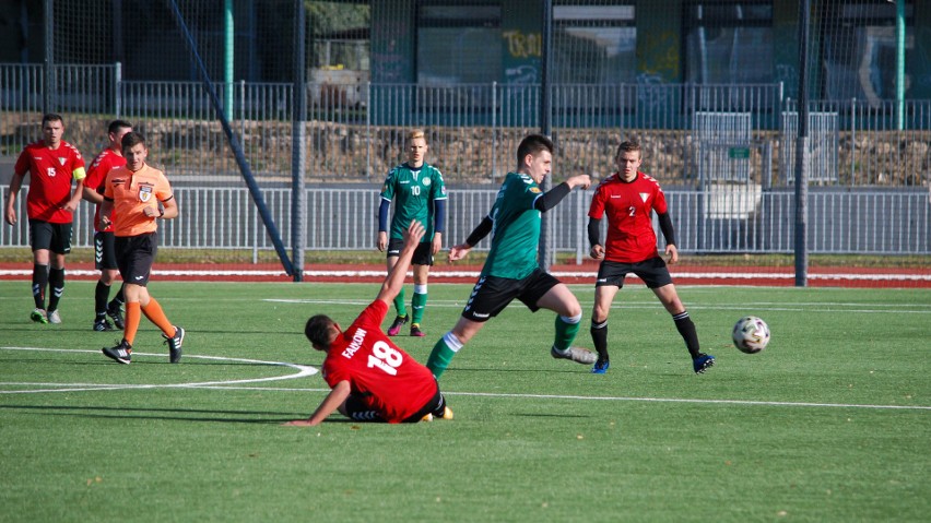 Politechnika Świętokrzyska Kielce - GLKS Fałków 5:1 (2:0)...