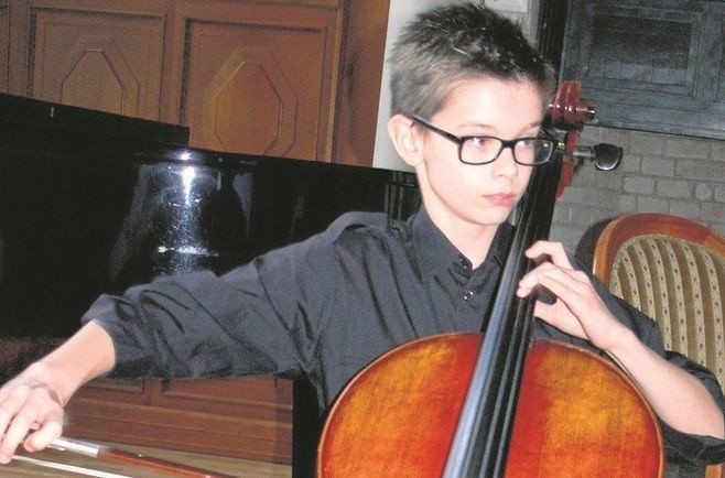 13-letni Krzyś gra na wiolonczeli... pół życia
