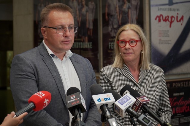 Jak podkreślili Małgorzata Potocka, dyrektor Teatru Powszechnego i Sebastian Równy, dyrektor Wydziału Kultury Urzędu Miejskiego w Radomiu, przegląd teatrów ulicznych mieszkańcy Radomia wybrali jako projekt Budżetu Obywatelskiego.