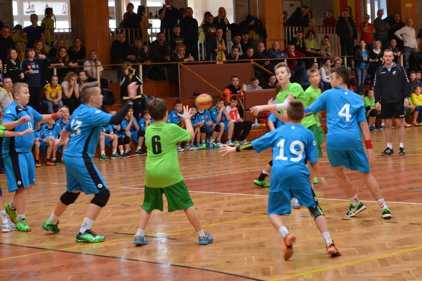 Ponad 700 dzieci grało w turnieju mikołajkowym w Kielcach