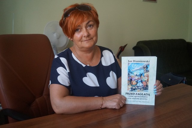Barbara Rzońca prezentuje książkę "Przed zagładą"