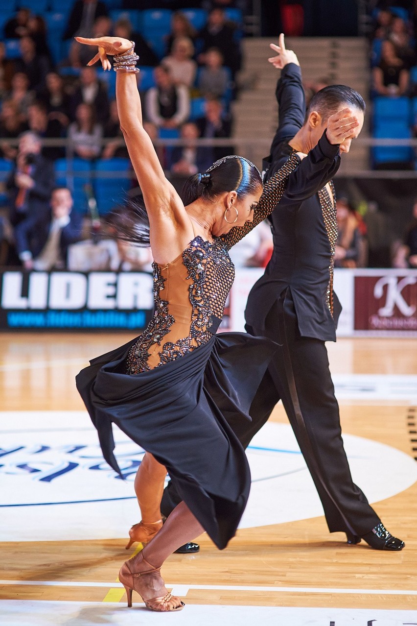 Lublin: Mistrzostwa Polski w tańcach latynoamerykańskich [DUŻO ZDJĘĆ i WIDEO]