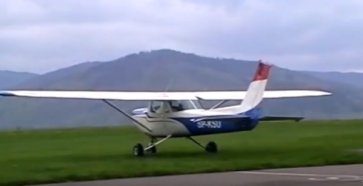 Cessna została zdmuchnięta przez porywisty wiatr