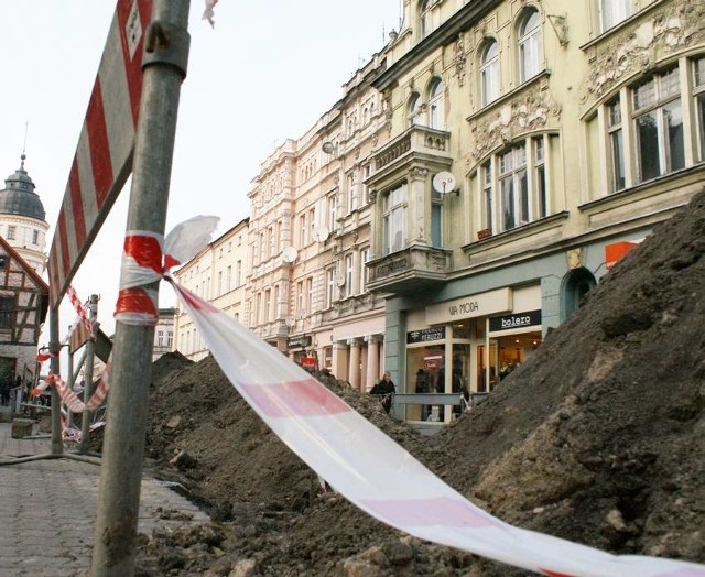 Strażacy chcą, żeby władze informowały ich o terminach zamknięcia kolejnych odcinków ul. Królowej Jadwigi