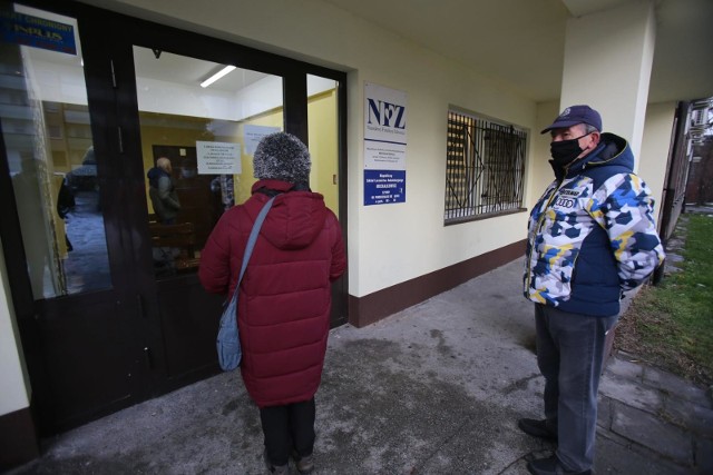 Przychodnie do tej pory mogą realizowac teleporady. Lekarze nie zawsze chcą badać pacjentów w gabinetach.