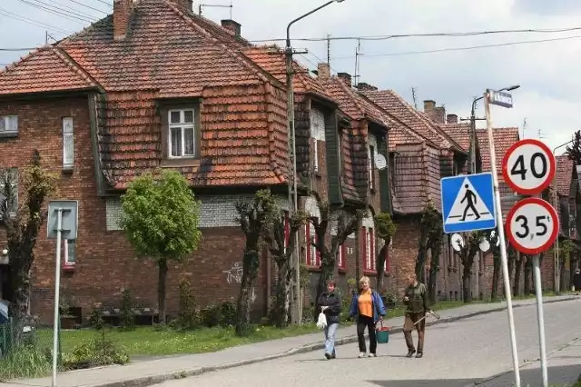 Osiedle składa się ze stu budynków, a każdy z nich jest inny