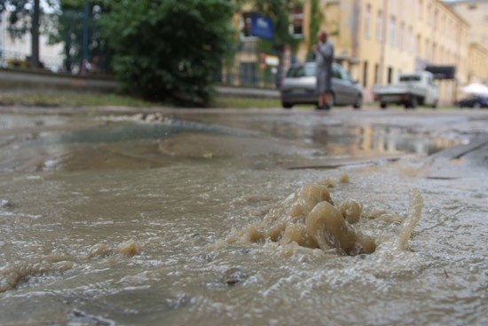 Rzeka znów popłynęła ulicą Stefanowskiego