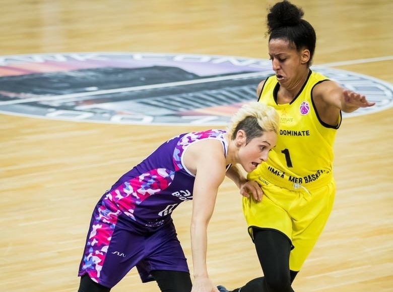 Brianna Kiesel zastąpi w Artego Julie McBride