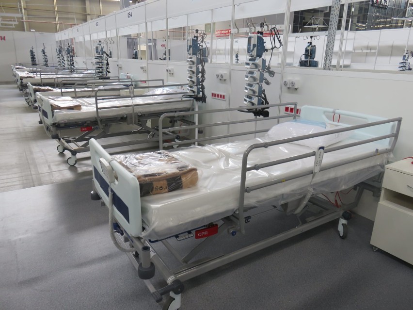 Szpital Tymczasowy w Targach Kielce będzie działał tylko do końca maja. Przyjął ponad 200 osób (ZDJĘCIA)