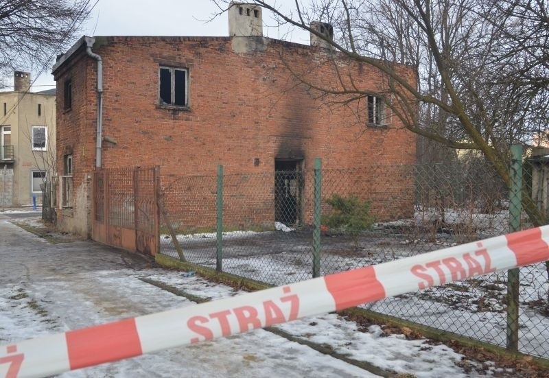 Tragedia na Widzewie. Pożar na Nowogrodzkiej. Nie żyją 3 osoby! [zdjęcia, FILM]