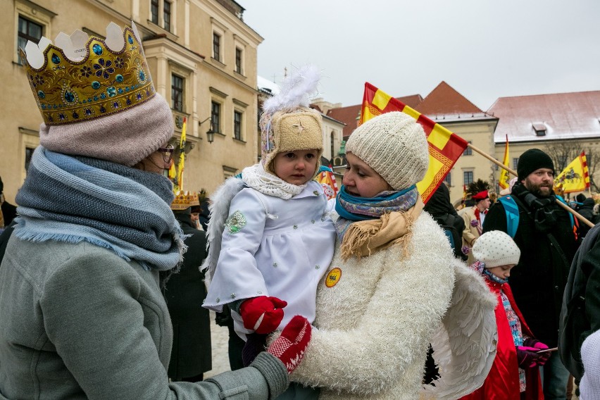 Orszak Trzech Króli w Krakowie [ZDJĘCIA, WIDEO]