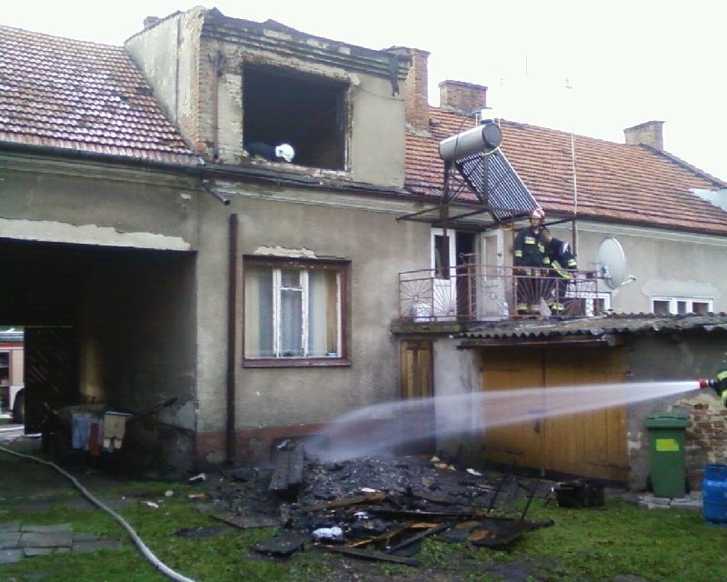 Pożar w Kazimierzy Wielkiej. Paliła się kamienica  
