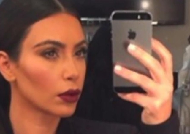 Kim Kardashian wyda książkę ze swoimi... selfies