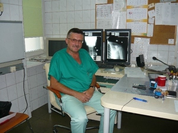 Dr Marek Sasin, chirurg łódzkiego pogotowia, twierdzi iż 80 procent pacjentów, to obecnie osoby potłuczone podczas upadku z drabiny.