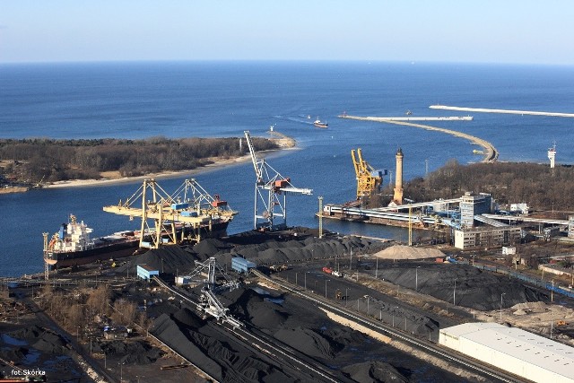 Grupa Kapitałowa OT Logistics jest największym operatorem portowym w Polsce i na południowym Bałtyku oraz liderem w transporcie wodnym śródlądowym, od Kaliningradu w Rosji po porty w Niemczech i Holandii. Na zdjęciu: port w Świnoujściu