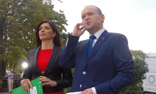 Nowym dyrektorem TVP3 Kielce ma zostać dziennikarz Piotr Rogoziński. Na zdjęciu z dziennikarką Elżbietą Dziewięcką.