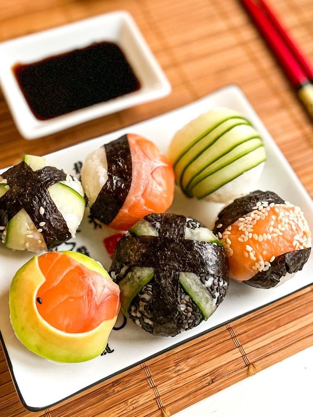 Szukasz pomysłu na efektowną przekąskę na sylwestra? Zrób temari sushi. To prostsze niż myślisz!