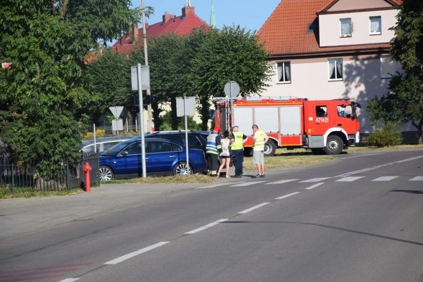 Wypadek w Lęborku 12.08.2020 r. 14-letni rowerzysta potrącony przez samochód. Chłopaka zabrał śmigłowiec [zdjęcia]