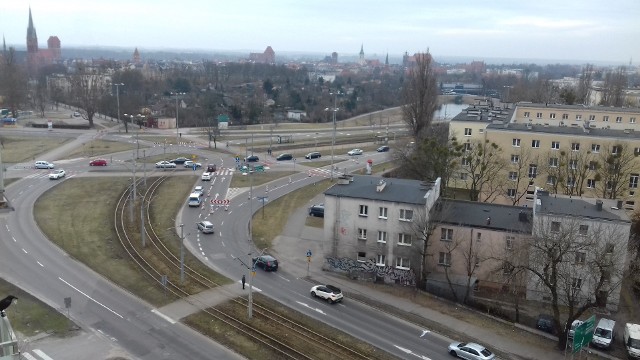 W pierwszych godzinach po uruchomieniu nowej organizacji na placu bpa Chrapka nie doszło do kolizji.