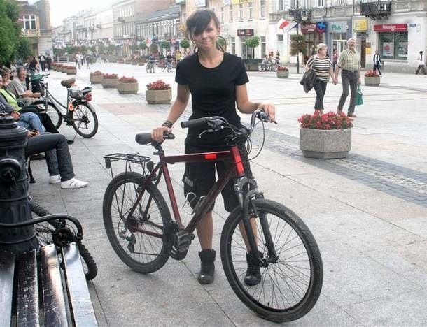 - Dzięki Masie widać, jak wielu ludzi w Radomiu wybiera rower &#8211; mówi Iwona Kowalska. &#8211; Może wreszcie drogowcy zrozumieją, że ścieżki rowerowe to konieczność.