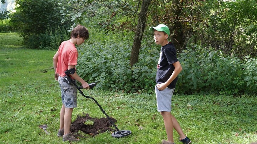 W Krzepicach wydobywają spod ziemi prawdziwe skarby. Tu stał...