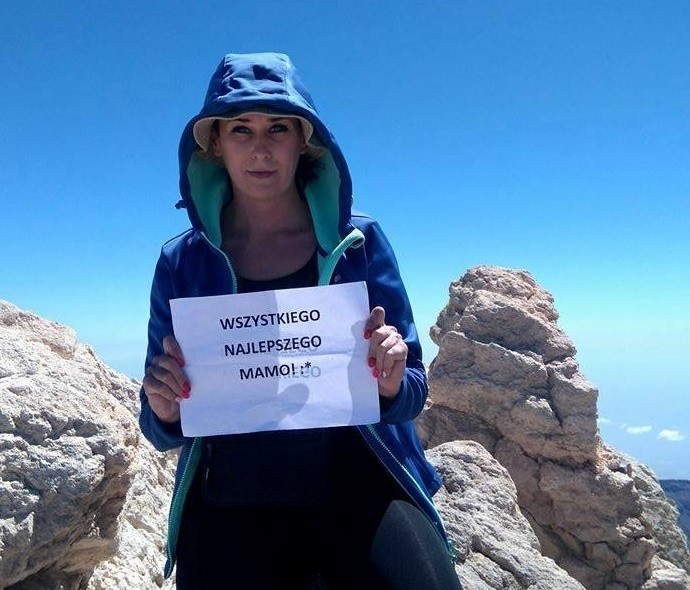 Beata Kij na wulkanie Pico del Teide z życzeniami dla mamy.