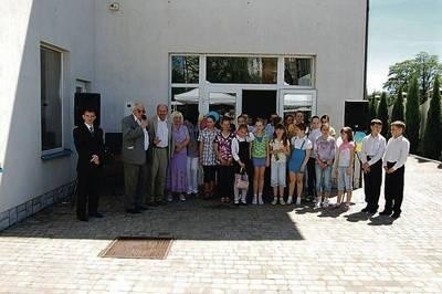 Przedstawiciele powiatu spotkali się z uczniami polskiej szkoły, której starają się pomagać nie tylko finansowo Fot. Olgierd Ślizień