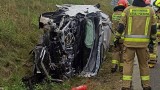Rybnik: Groźny wypadek na autostradzie A1 w stronę Czech. Samochód zjechał z drogi i zaczął się palić 