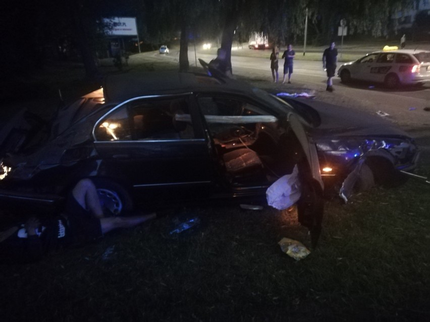 Wypadek na Gontyny w Szczecinie. Dachowało auto