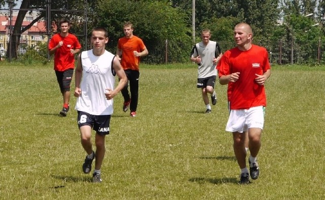Piłkarze Radomiaka w sobotę zagrają w Grójcu z Mazowszem