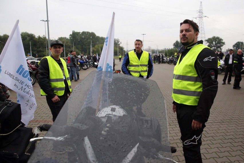 Motocykliści spotkali się pod Areną Lublin, a następnie w...