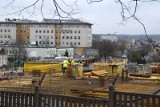 Trwa budowa nowego Osiedla Przy Parku w Kielcach. Od razu realizowane jest w całości. Zobacz zdjęcia
