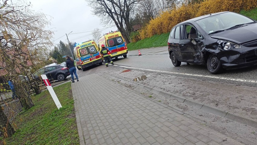 Wypadek w Albigowej, ranne 4-letnie dziecko i dwie osoby dorosłe. Policjanci wyjaśniają okoliczności zdarzenia [ZDJĘCIA]