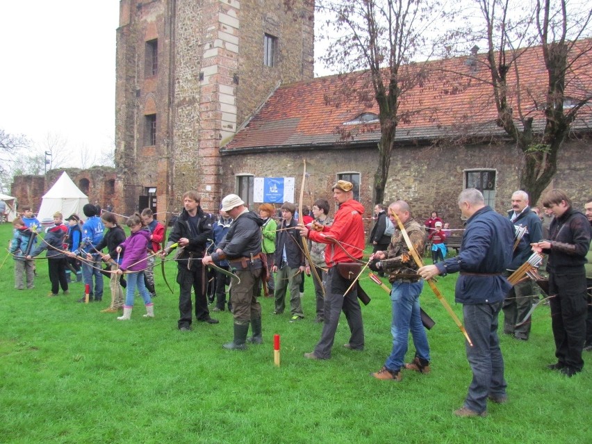 Festiwal łucznictwa na zamku w Toszku 1-3 maja [ZDJĘCIA]