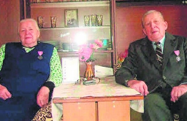 90-letnia pani Krystyna Kot i 93-letni  Stanisław Kot ze Święcicy mają najdłuższy małżeński staż w całej gminie Rytwiany. W związku małżeńskim są od 1947 roku. To już 68 lat.