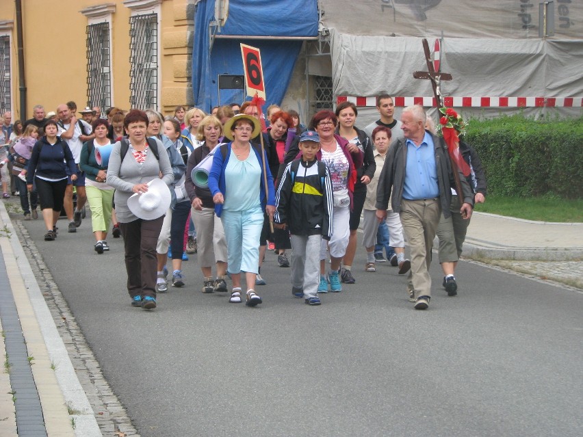 Nyski strumień pielgrzymki opolskiej ruszył na Jasną Górę