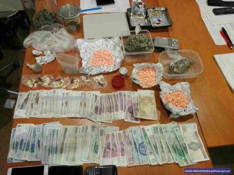 Handlarze narkotyków w rękach policji (ZDJĘCIA)