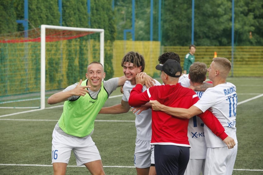 Piłkarze Rakowa II Częstochowa pokonali w barażu GKS II...