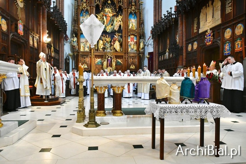 260 kapłanów odnowiło swoje przyrzeczenia z dnia święceń