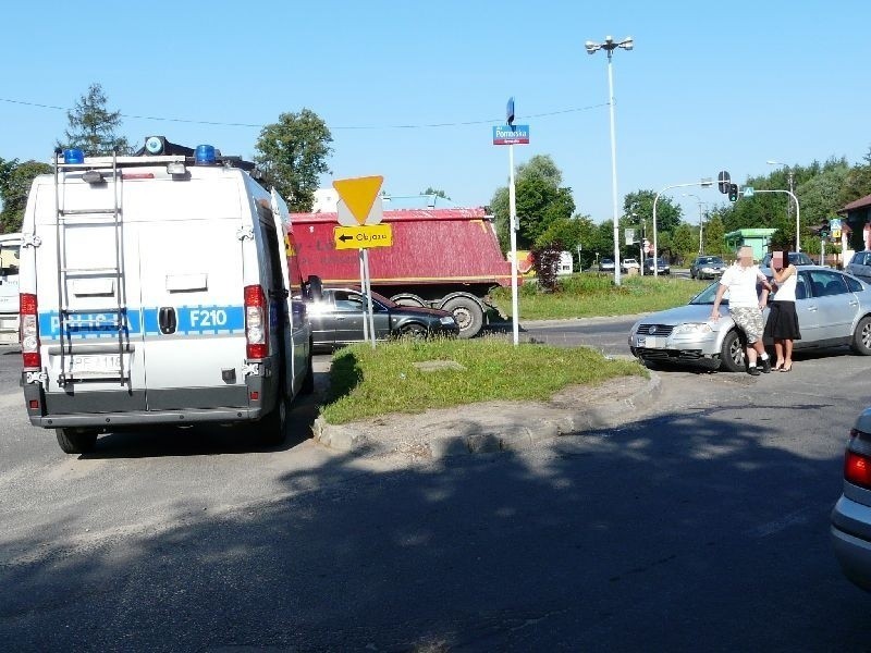 Wypadek w Nowosolnej. Kierowca passata nie zauważył motocyklisty