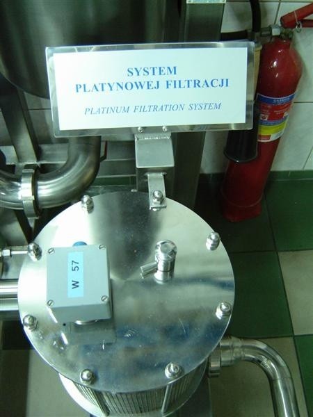 Przykładowo Żubrówka Biała jest wynikiem nowatorskiej technologii Polmosu Białystok wykorzystującej 6-krotną destylację i jedyną w Polsce platynową filtrację.