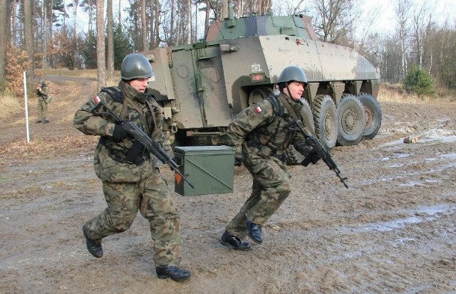 Międzyrzecka brygada jako pierwsza w Polsce wyposażona została w transportery Rosomak.