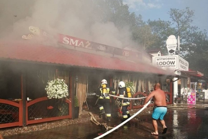 Chwile grozy przeżyli w niedzielę klienci jednej ze smażalni...