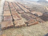 Niebezpieczne znalezisko w sadzie. W gminie Chynów odkopano kilka tysięcy sztuk amunicji z czasów II Wojny Światowej