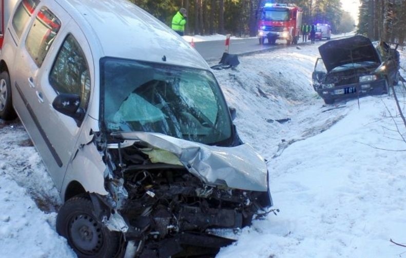 Wypadek na drodze Ruda - Ciemnoszyje. DK65 była częściowo...