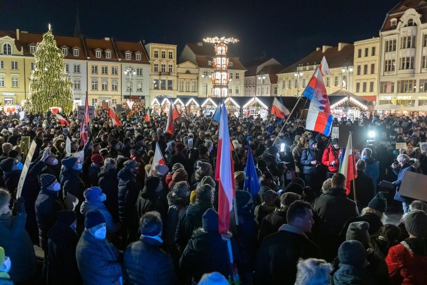 19 grudnia br. w wielu polskich miastach odbyły się...