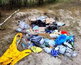 Nielegalne wysypisko śmieci w Starogardzie Gdańskim. Dzięki tej aplikacji policjanci odnaleźli sprawcę!