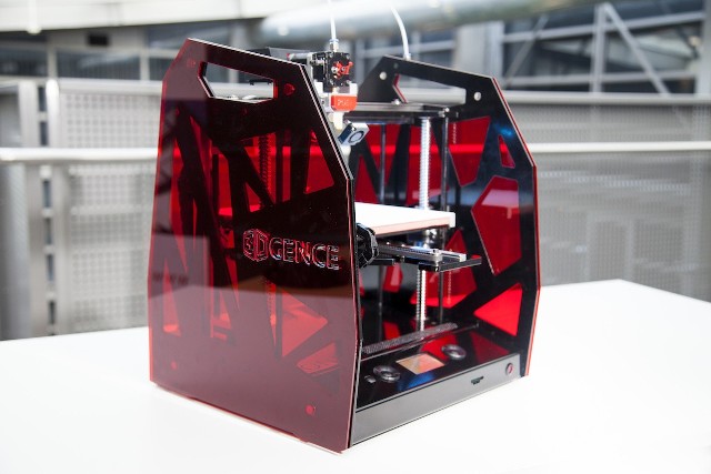 Milioner Michał Sołowow zainwestował w gliwicką firmę produkującą drukarki 3DDrukarka 3D z firmy 3DGence z Gliwic